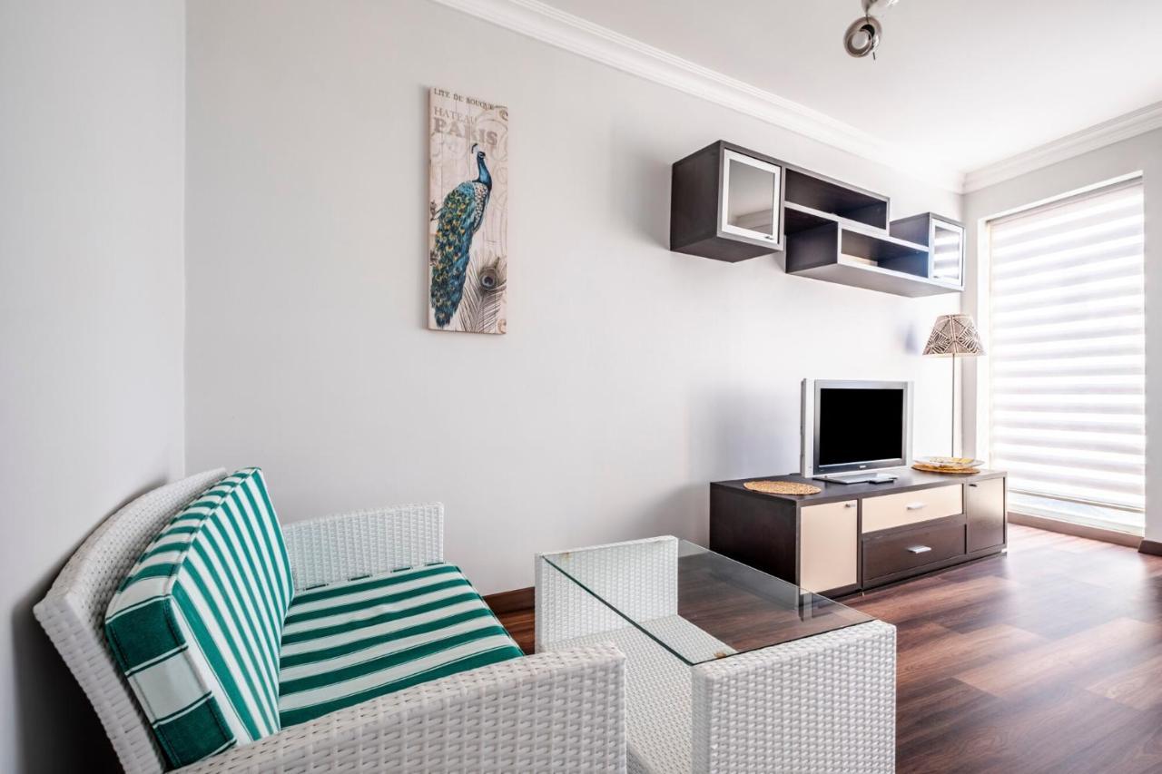 Sleek Flat 50 M To Bull Statue In Kadikoy Appartement Istanboel Buitenkant foto